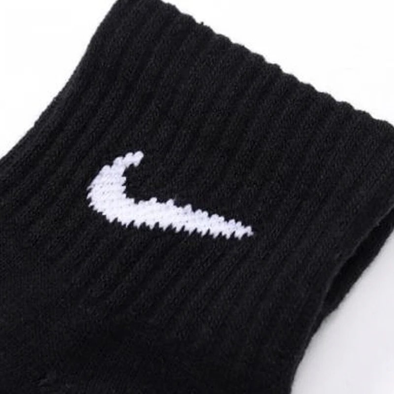 Original Nike Lightweight Unisex Sports Socks Men's and Women's 3 Pairs Casual Breathable Short Tube Black Socks S M L XL SX7677